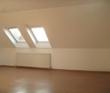 Großzügige 3-Zimmer-Dachgeschoß-Wohnung in Nittenau-Bergham! - Foto 2