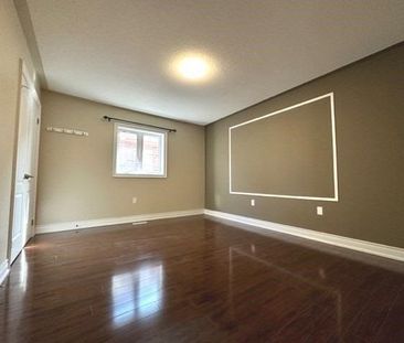 For Lease - 750 Valley Green Trail, Newmarket, Ontario - Photo 3