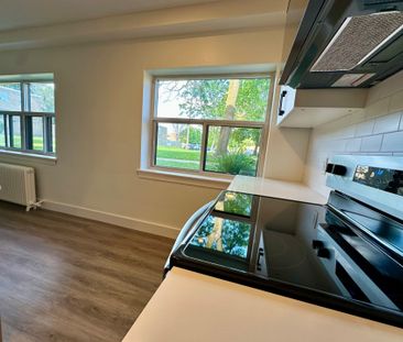For Lease - 11 Wingreen Court Unit# 1, Toronto, Ontario - Photo 5
