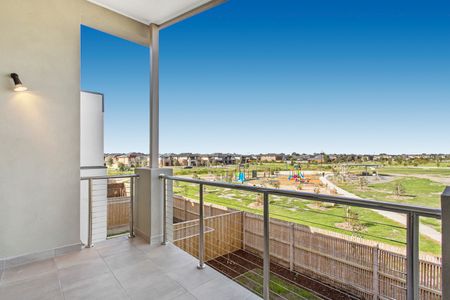 18 Verde Lane, Keysborough VIC 3173 - Townhouse For Rent | Domain - Photo 5