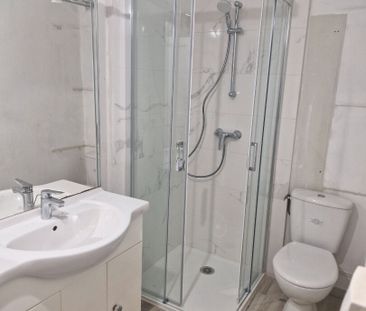 Location appartement 2 pièces, La Crau - Photo 3