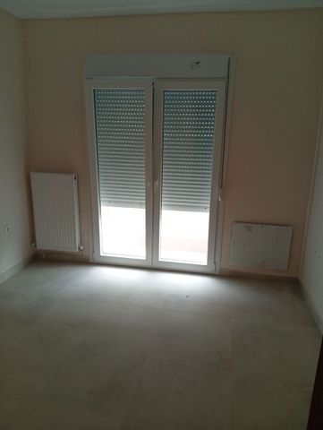 Διαμέρισμα για ενοικίαση Άγία Κυριακή - Τροχιοδρομικά (Χαριλάου) - Photo 2