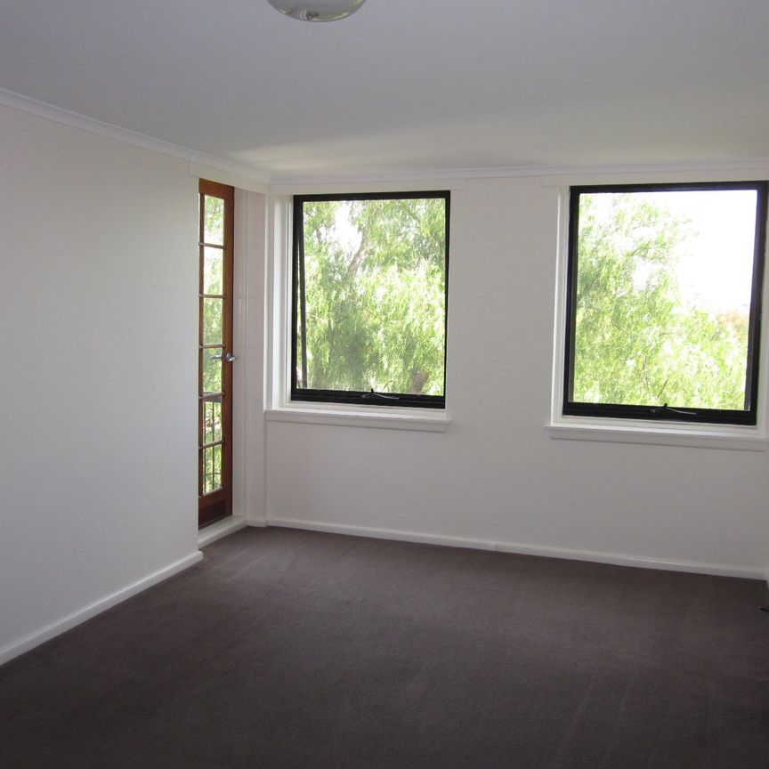 11/14 Normanby Street, Windsor VIC 3181 - Photo 1