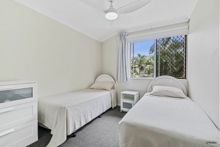 TWO BEDROOM FURNISHED APARTMENT - RESORT STYLE POOL - WALK TO BEACH - Photo 5