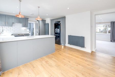 3 bedroom link detached house to rent - Photo 3