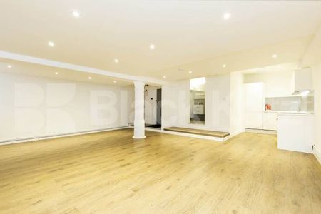 located in one of Dalston's iconic warehouse apartment developments - Photo 5