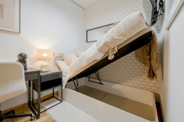 Avenida de la Ciudad de Barcelona, Madrid, Community of Madrid 28007 - Photo 1