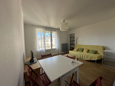 Location Appartement 3 pièces 74m² CHAMBERY 73000 - Photo 4