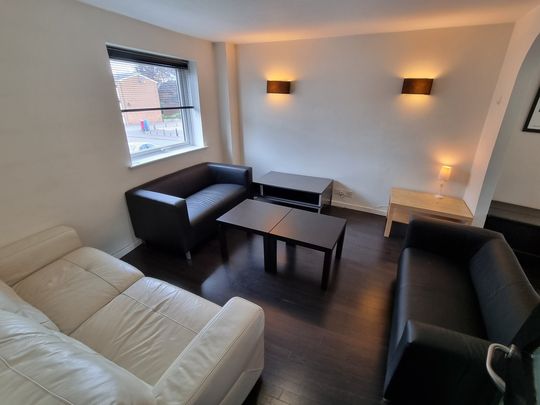 4 Bed Student Accommodation - Photo 1