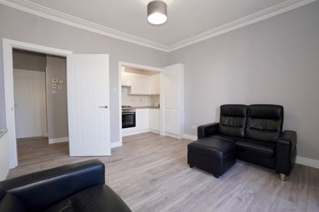 1 Bed Flat, Walker Road, AB11 - Photo 2