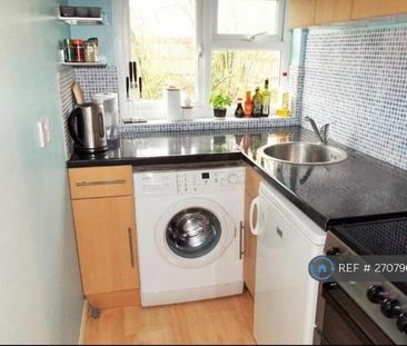 2 bedroom flat to rent - Photo 6