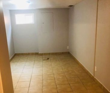 For Lease - 27 Erlesmere Avenue, Brampton, Ontario - Photo 6