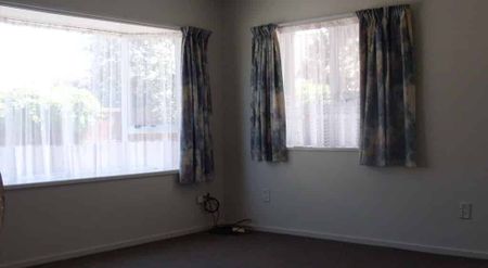 Great Location Awaiting New Family - Photo 2
