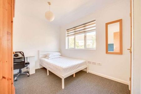 Warwick Road, Canterbury, CT1 - Photo 3