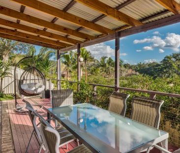 “Stunning residence with Pool” - Photo 6