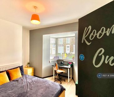 1 bedroom in a house share to rent - Photo 1