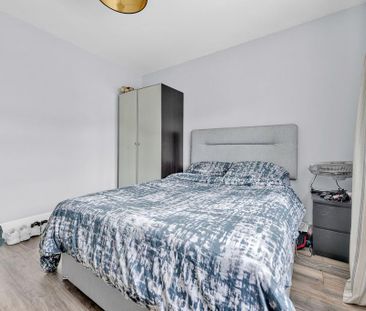 4 bedroom semi-detached bungalow to rent - Photo 4