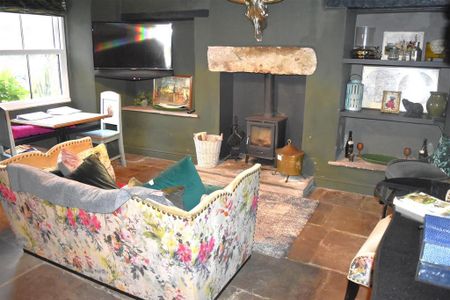 2 bedroom cottage to rent - Photo 2