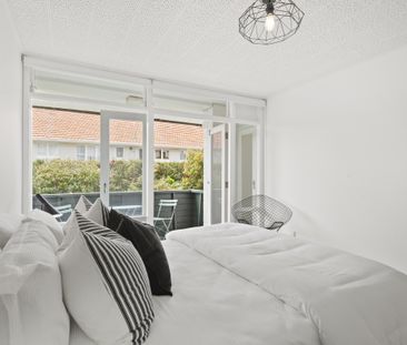 Fabulous Parnell Living With Garage & Pool - Photo 3