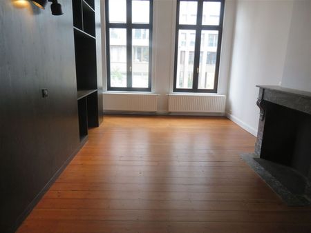 Uniek appartment met binnentuin in beschermde woning! - Photo 2