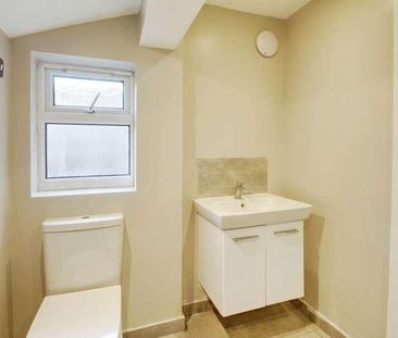 Wellington Road, Uxbridge, UB8 - Photo 3