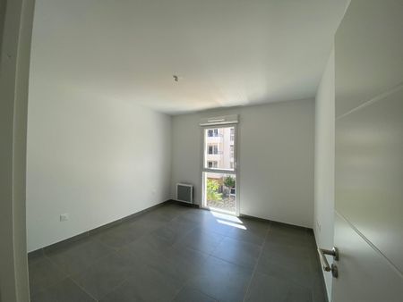 Location Appartement 2 pièces 41m² FREJUS 83600 - Photo 5