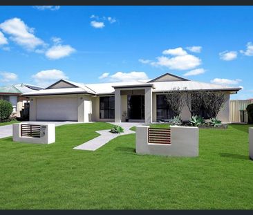 Spacious Family Home with Modern Comforts and Prime Location - Photo 2