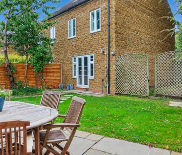 3 bedroom end of terrace house to rent - Photo 3