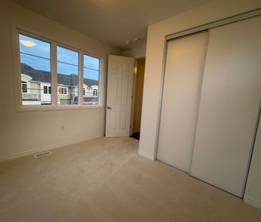 For Lease - 1257 Ferguson Drive Unit# 8, Milton, Ontario - Photo 6