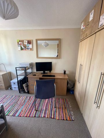 Wager Street – Room 2 - Photo 4