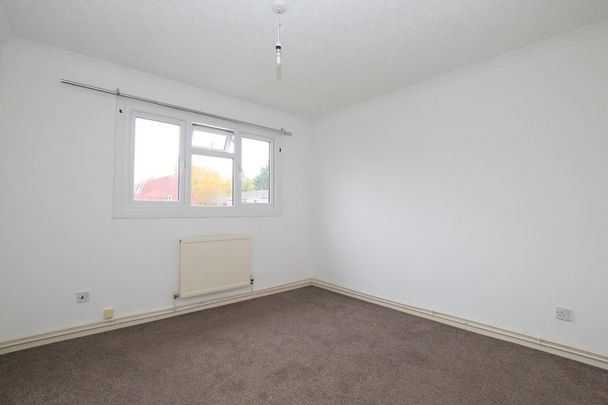 3 Bedroom Terraced House - Photo 1