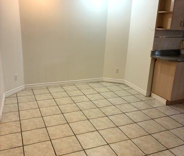 For Lease - 37 Depeuter Crescent, Bradford West Gwillimbury, Ontario - Photo 5