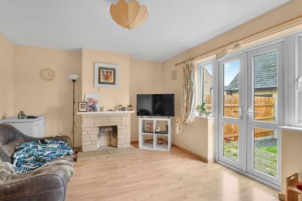 New Road, Bampton, OX18 - Photo 1