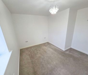 2 bedroom semi-detached house to rent - Photo 3