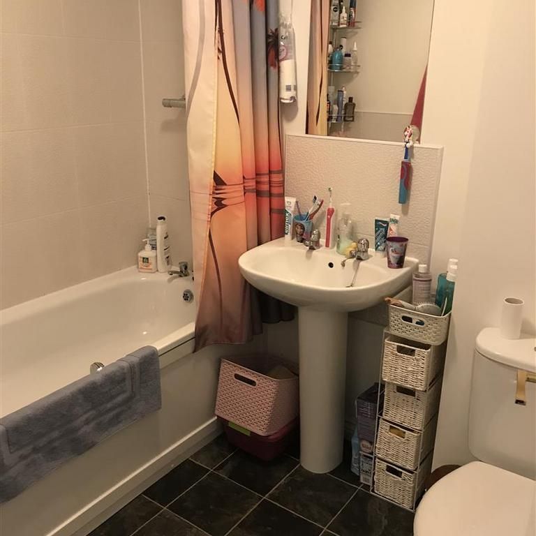 2 bedroom terraced house to rent - Photo 1