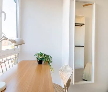 Carrer de lEscultor Josep Capuz, Valencia, Valencian Community 46004 - Photo 2