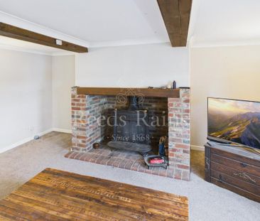 3 bedroom detached house to rent - Photo 2