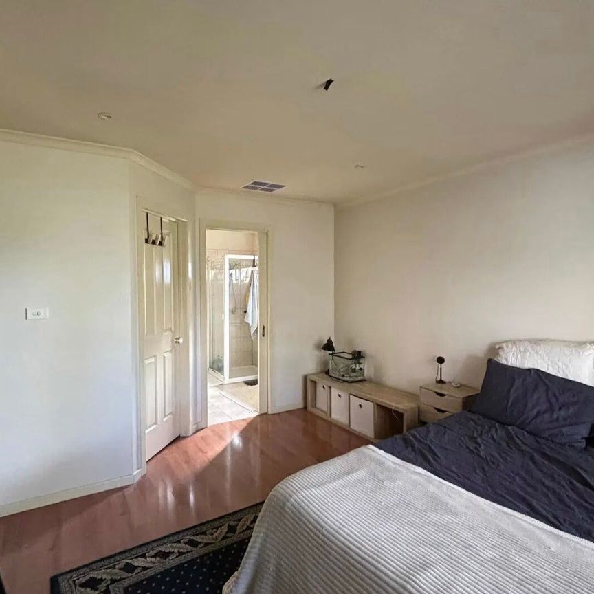 Point Cook - Photo 1