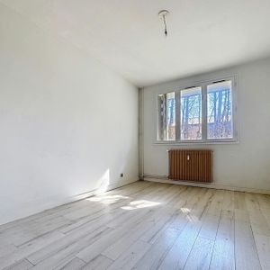 Lyon 8ème : Spacieux T2 avec cuisine aménagée, cave et parking - Photo 3