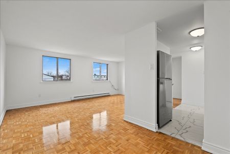 For Lease - 7555 Goreway Drive Unit# 258, Mississauga, Ontario - Photo 2