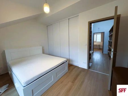 Moderně zařízený mezonetový byt 3+kk o celkové ploše 80 m - Фото 4