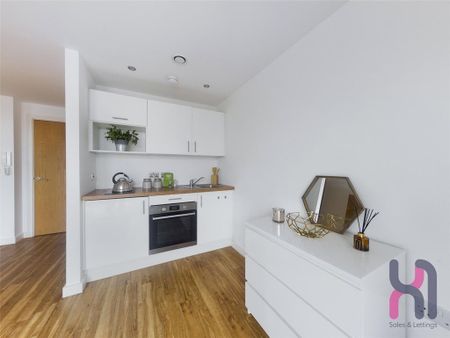 Studio to rent - Photo 5