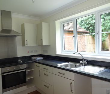 The Crescent, Drayton, NR8 6RF - Photo 2