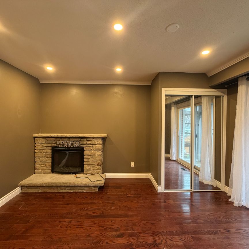 For Lease - 251 Shawnee Circle Unit# Lower, Toronto, Ontario - Photo 1