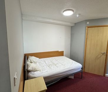 Room in a Shared House, St. Margaret Road, CV1 - Photo 3
