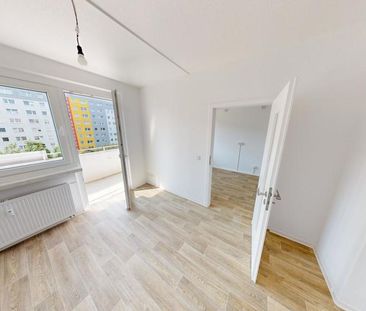 Attraktive 3-Raum-Wohnung mit Wohlfühlbad - Photo 1