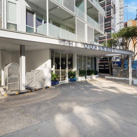 City living! - Photo 5