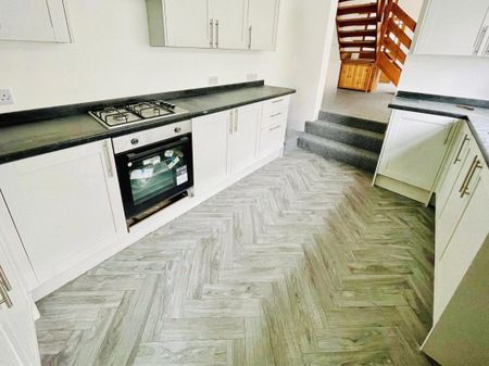 Tothill Street, EBBW VALE - Photo 2