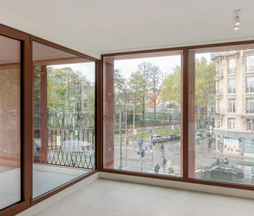Appartement te huur in Antwerpen voor € 975 met 1 slaapkamer - Photo 2
