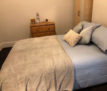 Room in a Shared House, Graham Road, N15 - Photo 3